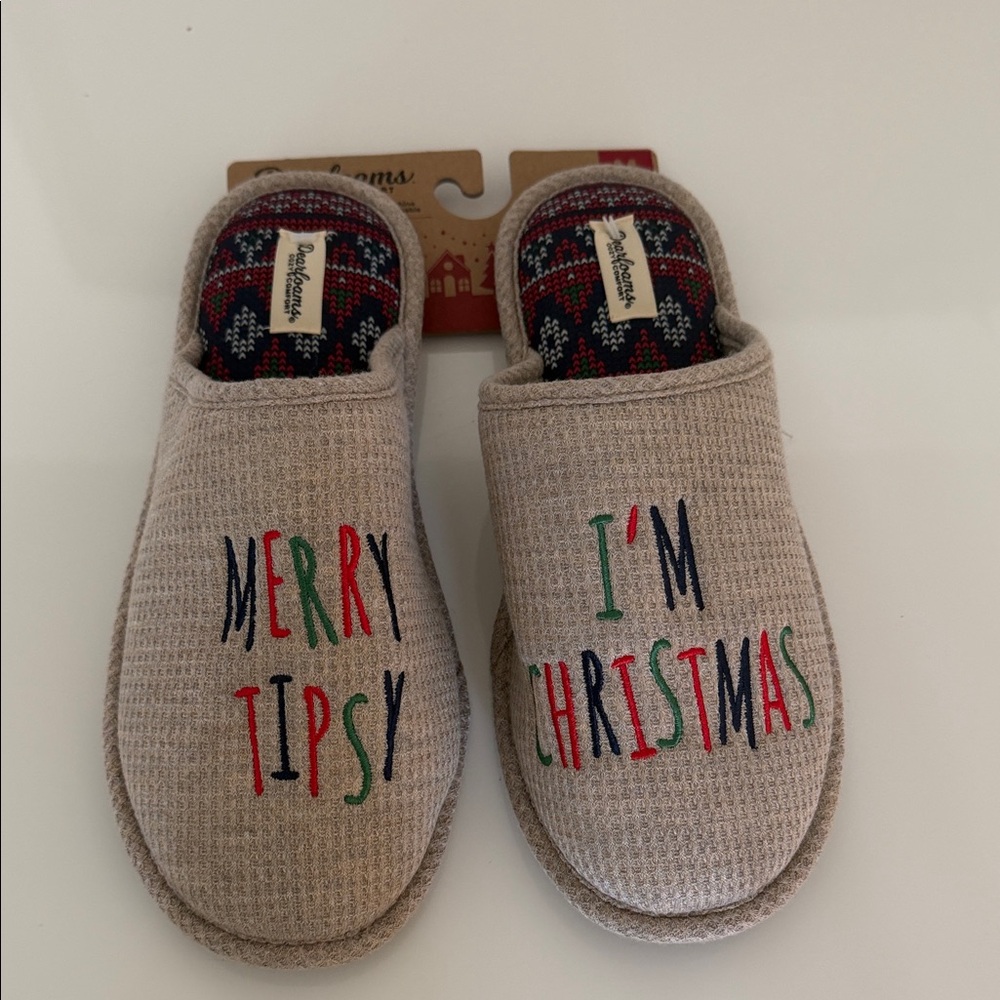 Dearfoams Blue and Red Holiday Slippers
